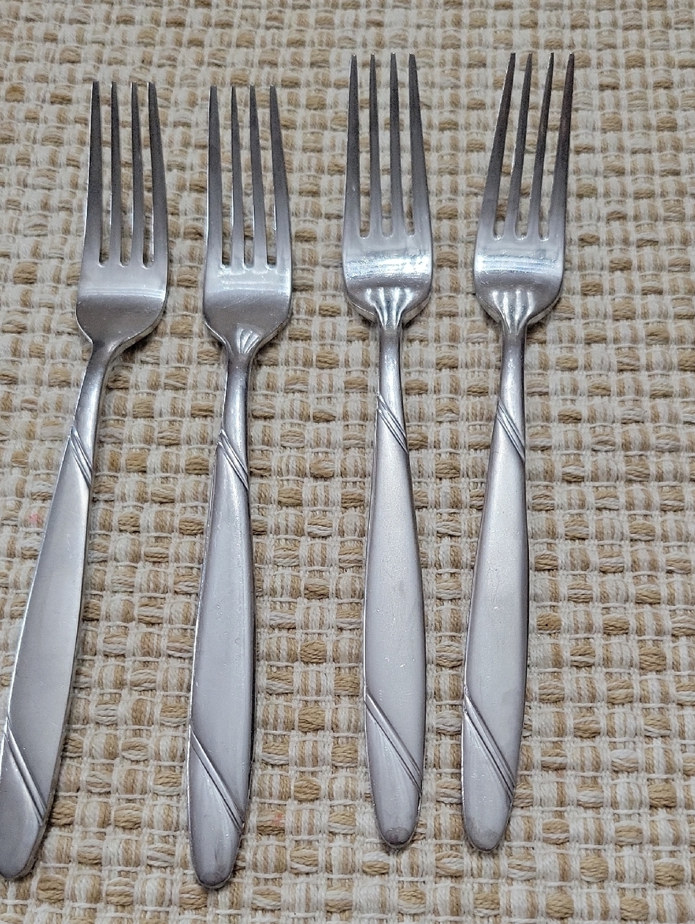 Oneida Risotto Silver Stainless Steel Salad Forks - Set of 4